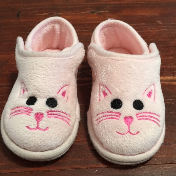 cat houseshoes